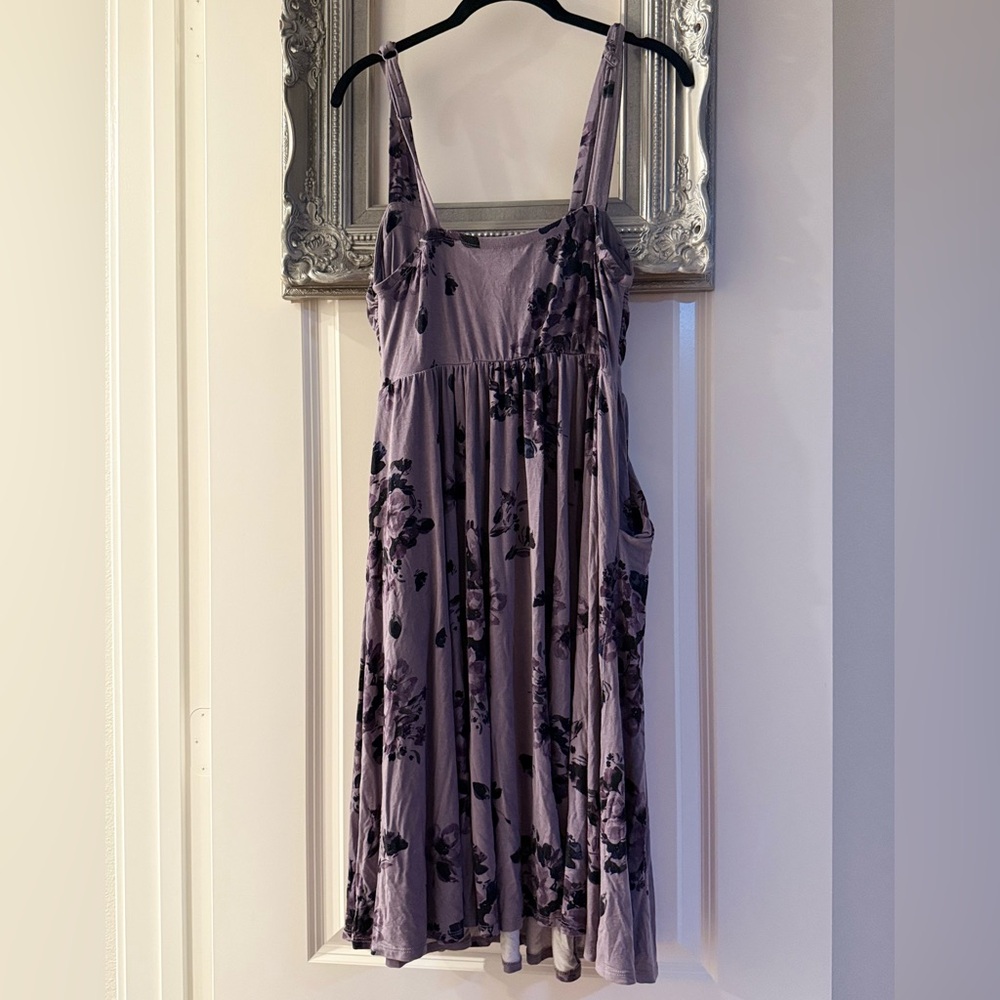Torrid Plus Size 0 SUPER SOFT SLATE GREY FLORAL RUCHED SKATER DRESS W/ Pockets! - Picture 7 of 7